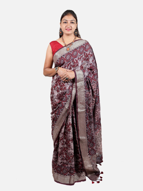 Tarapur Nandana Daisy Print Saree - Red Brown